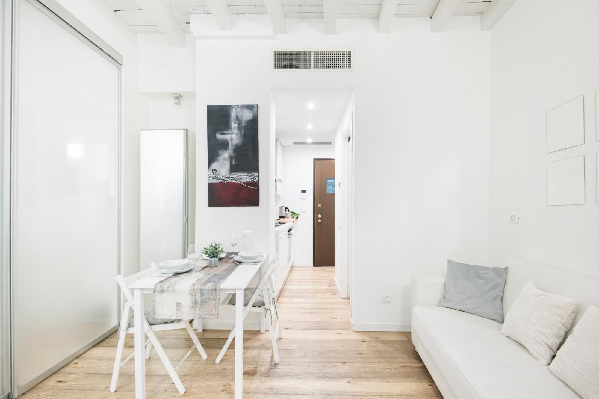 Amazing, New & Fully Furnished Studio In Duomo Milano Exteriör bild